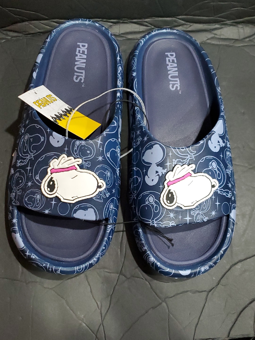 Peanuts Snoopy dark blue multi platform rubber pool slides size 10 brand new